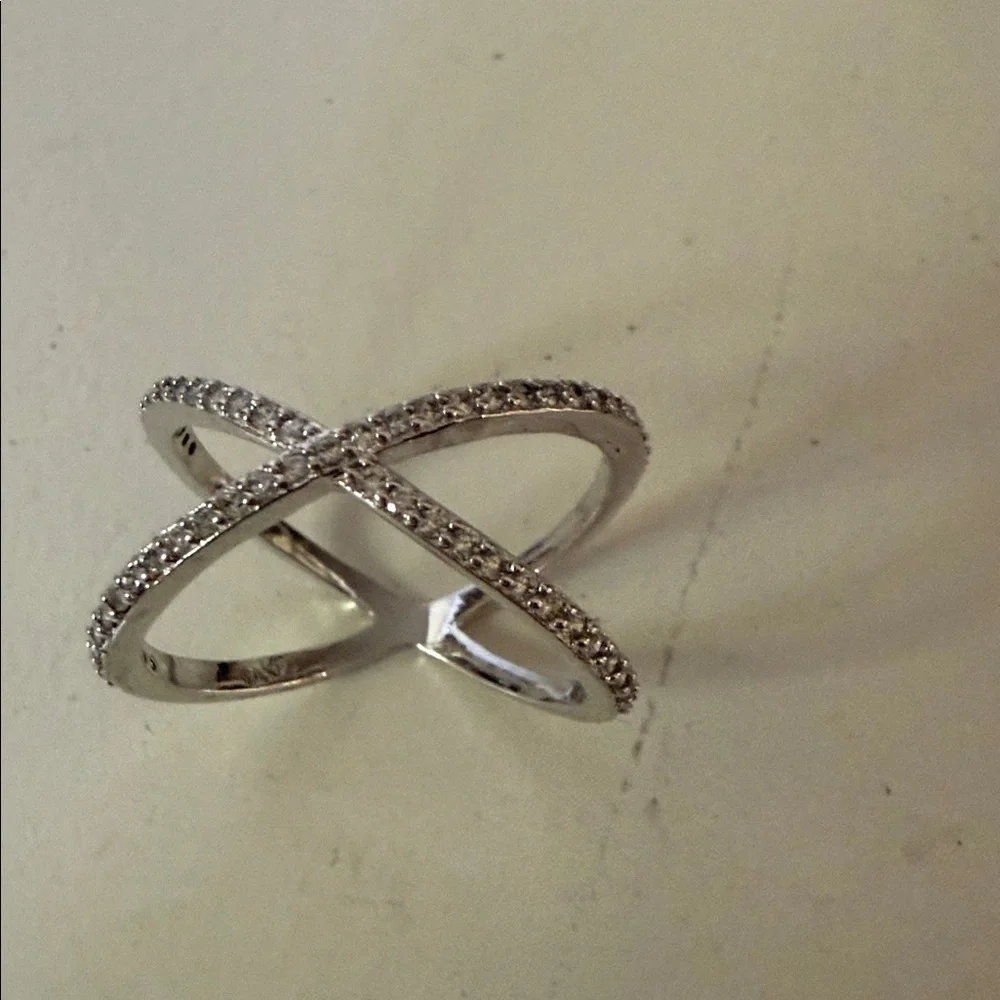 Pavée  Sterling Silver Crossover geometric Ring